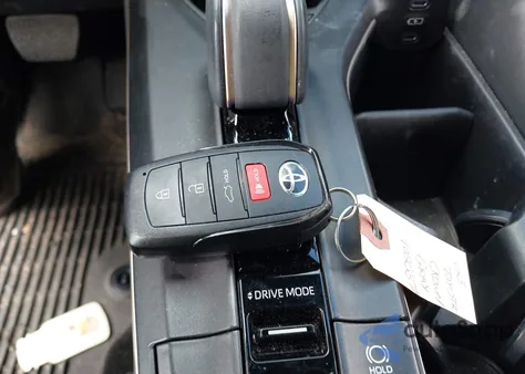 2023 Toyota Crown Xle из США, поврежденный, VIN JTDAAAAFXP3010487